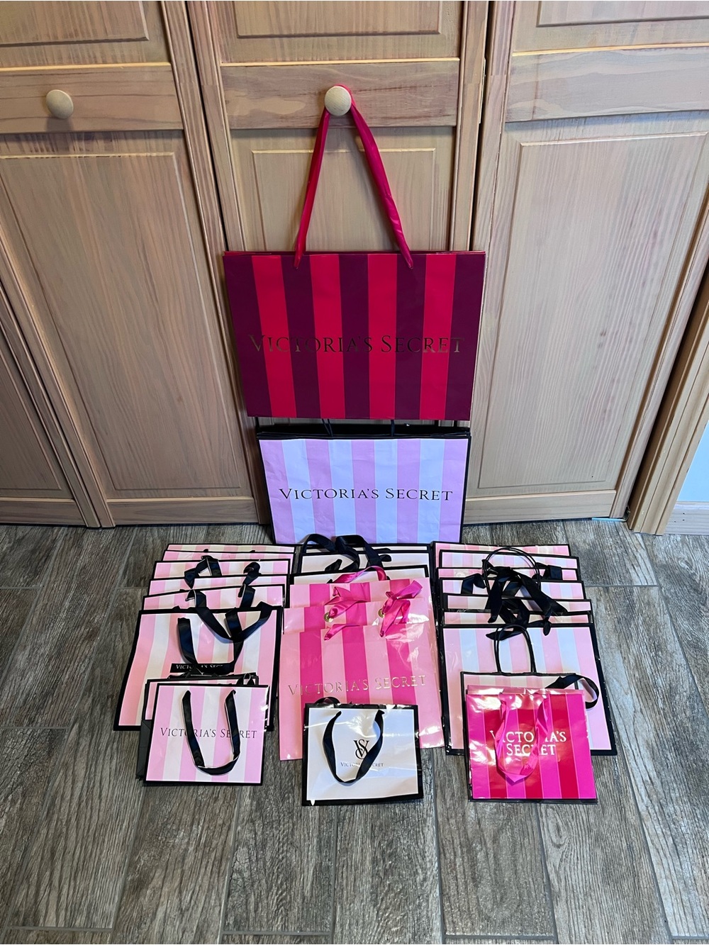 Victoria’s Secret bags 31 total